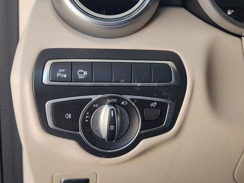 Used 2019 Mercedes-Benz GLC 300 image 22