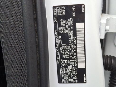 Used 2020 Volvo V60 T5 Cross Country image 26