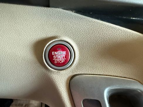 Used 2017 Honda Odyssey Touring image 17