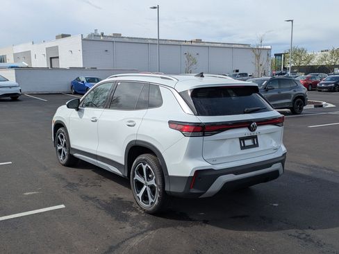 New 2026 Volkswagen Tiguan SE image 8