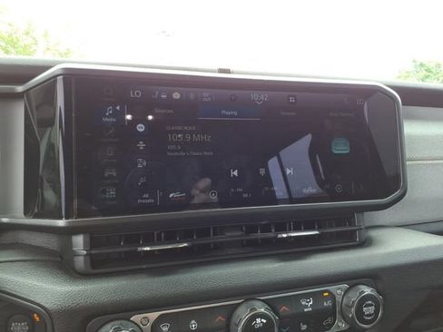 Used 2024 Jeep Wrangler Unlimited Sport AWD/4WD image 11