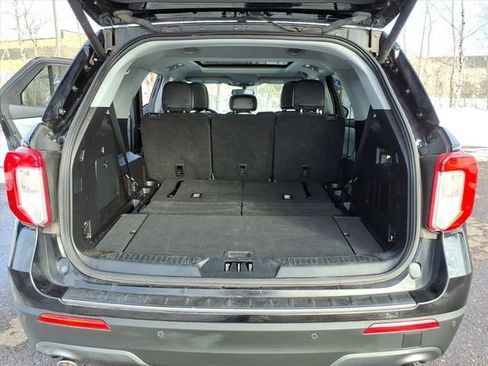 Used 2021 Ford Explorer XLT w/ Equipment Group 202A image 14