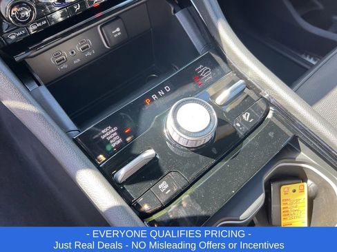 New 2025 Jeep Grand Cherokee Overland w/ Trailer Tow Package image 19