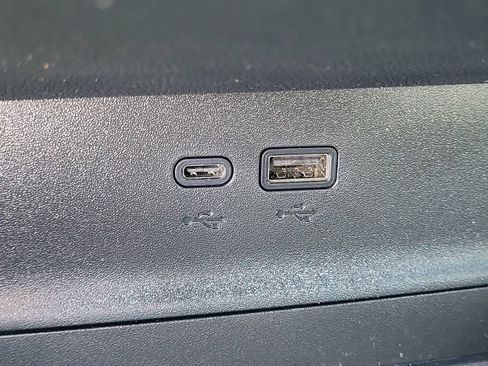 Used 2025 Chevrolet Equinox LT AWD/4WD image 24