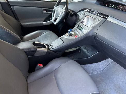 Used 2014 Toyota Prius Prime Advanced FWD image 16