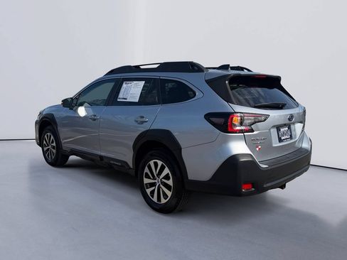Used 2024 Subaru Outback Premium AWD/4WD image 5