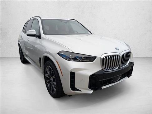 Used 2026 BMW X5 xDrive40i w/ M Sport Package image 6