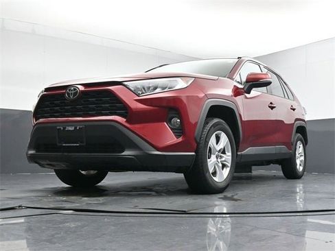 Used 2021 Toyota RAV4 XLE w/ Convenience Package image 23