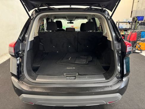 Used 2023 Nissan Rogue S AWD/4WD image 6