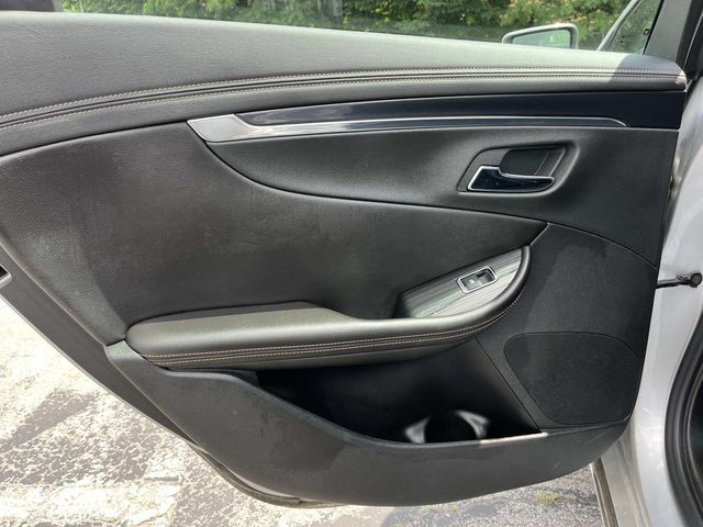 Used 2018 Chevrolet Impala Premier FWD image 19