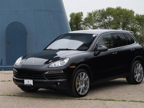 Used 2013 Porsche Cayenne Diesel AWD/4WD image 1