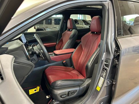 Used 2023 Lexus RX 500h F Sport image 13