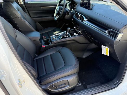 New 2025 MAZDA CX-5 Carbon Edition image 9