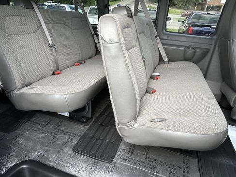 Used 2026 GMC Savana 3500 LT w/ LT Preferred Equipment Group RWD image 14