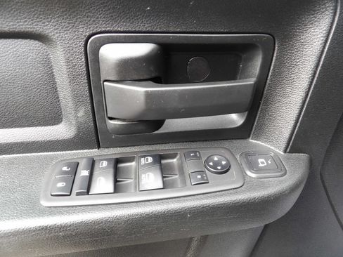 Used 2024 RAM 3500 Tradesman w/ Chrome Appearance Group AWD/4WD image 15