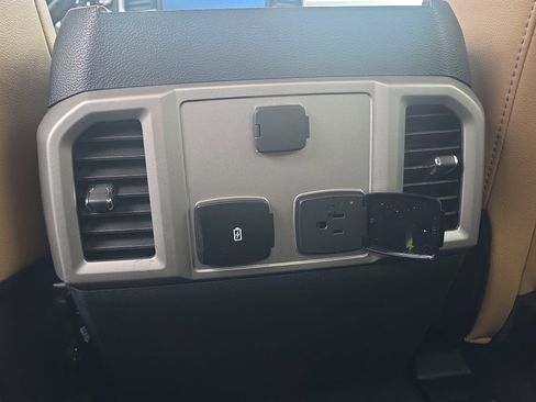 Certified 2022 Ford F350 Lariat w/ Lariat Value Package AWD/4WD image 14