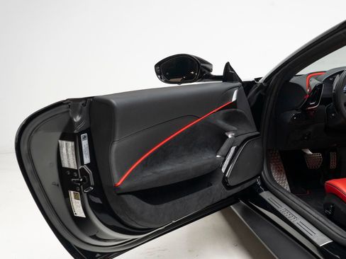 Used 2025 Ferrari Roma Spider RWD image 22