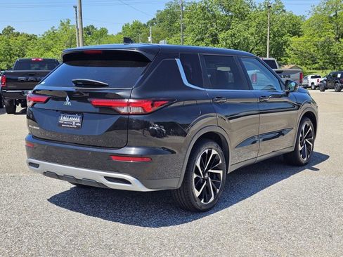 Used 2022 Mitsubishi Outlander SE FWD image 8