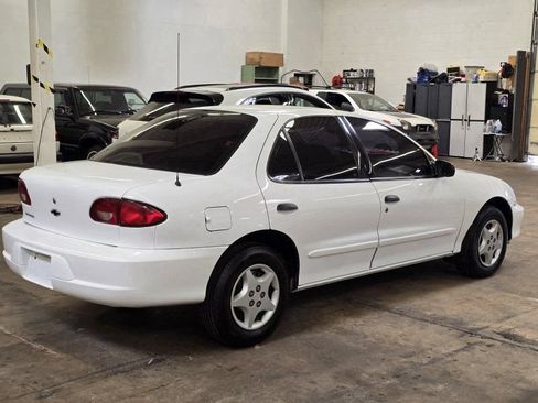 Used 2002 Chevrolet Cavalier Sedan FWD image 15