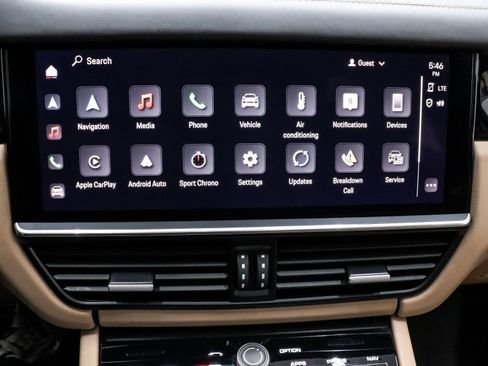 Used 2022 Porsche Cayenne Turbo image 38