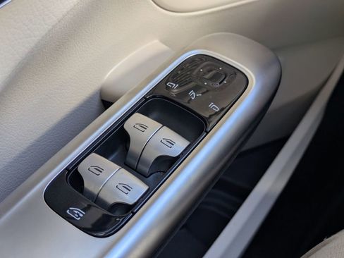 Used 2022 Mercedes-Benz C 300 Sedan image 22