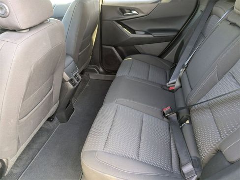 Used 2025 Chevrolet Equinox LT image 27