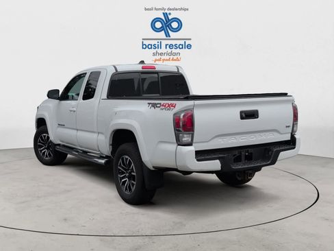 Used 2020 Toyota Tacoma TRD Sport image 4