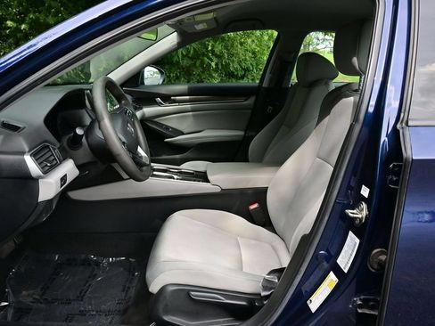 Used 2019 Honda Accord LX image 13