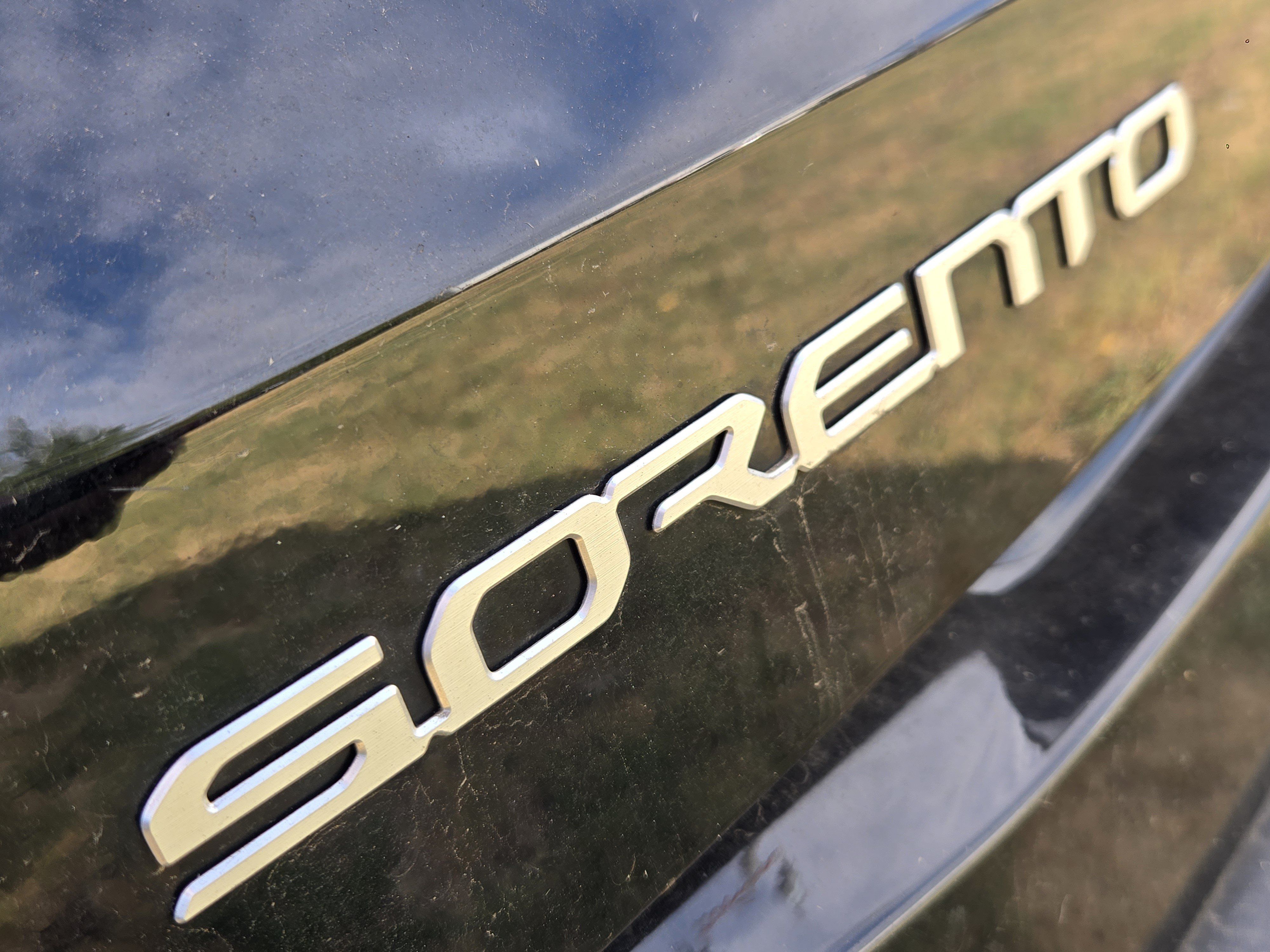 Used 2025 Kia Sorento LX FWD image 10