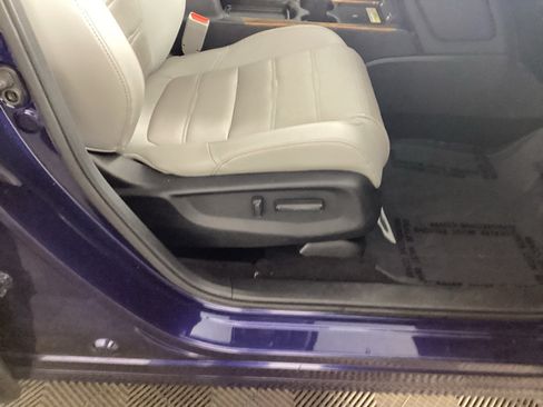 Used 2020 Honda CR-V Touring image 9
