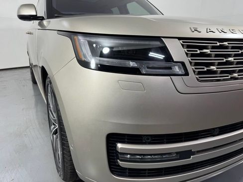 Used 2023 Land Rover Range Rover Long Wheelbase SE AWD/4WD image 2