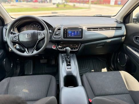 Used 2017 Honda HR-V EX image 21