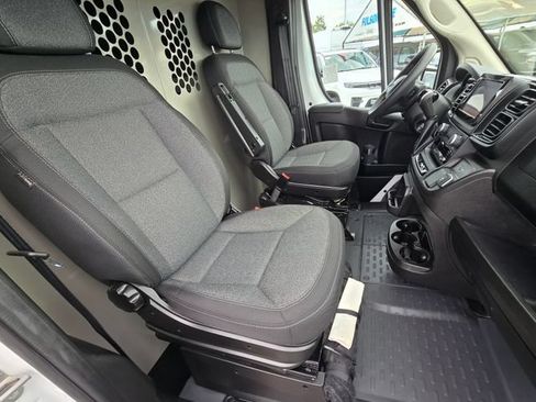 Used 2025 RAM ProMaster 2500 FWD image 10