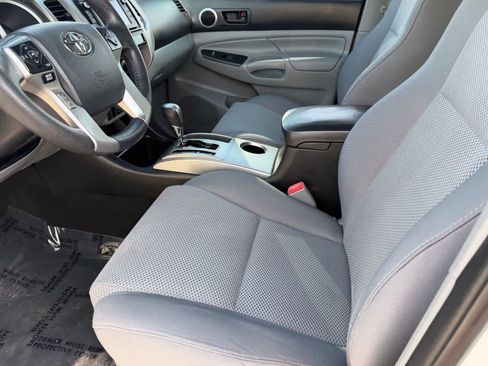 Used 2015 Toyota Tacoma PreRunner w/ TRD Off-Road Package RWD image 20