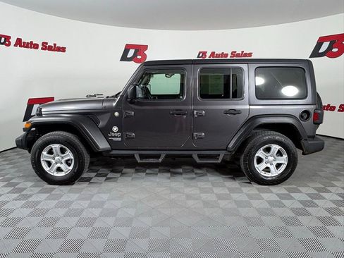 Used 2020 Jeep Wrangler Unlimited Sport S AWD/4WD image 3