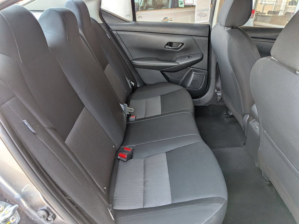Used 2025 Nissan Sentra SV FWD image 29