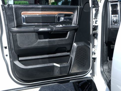 Used 2017 RAM 1500 Laramie w/ Convenience Group image 17