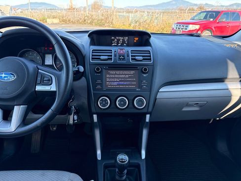 Used 2017 Subaru Forester 2.5i image 20