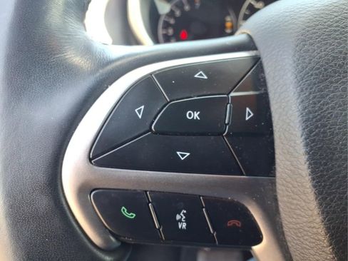 Used 2022 Jeep Grand Cherokee Laredo X AWD/4WD image 19