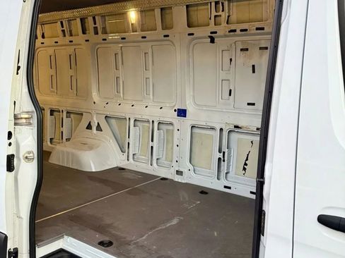 Used 2021 Mercedes-Benz Sprinter 3500 w/ Driver Convenience Package image 19