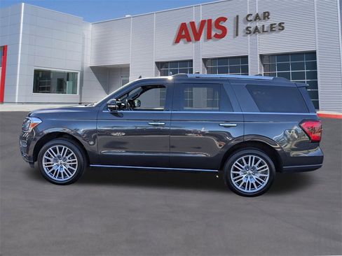 Used 2024 Ford Expedition Limited image 11