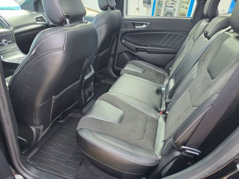 Used 2019 Ford Edge ST w/ Convenience Package AWD/4WD image 9