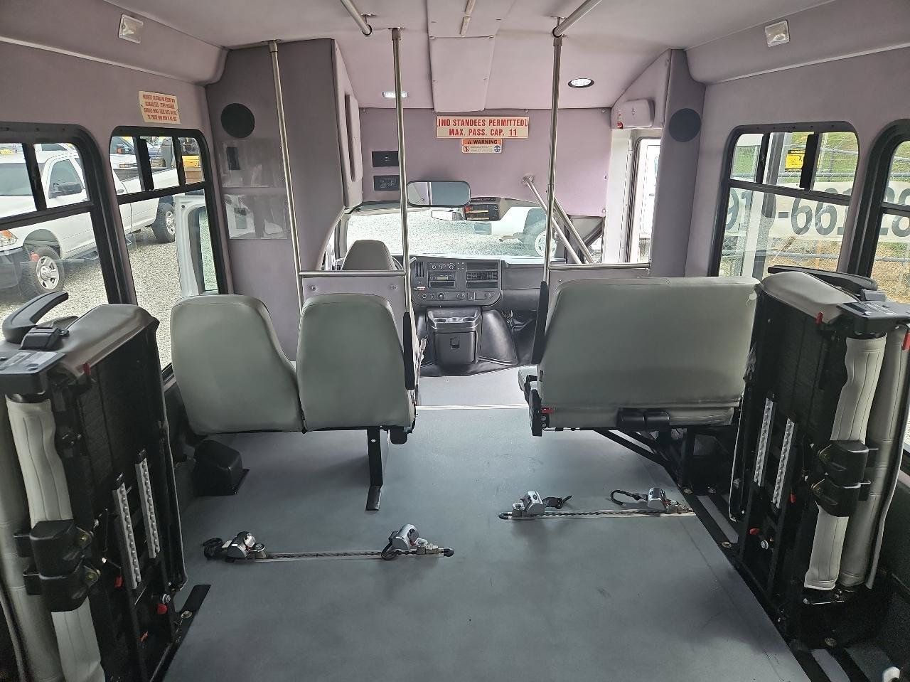 Used 2015 Chevrolet Express 3500 w/ Shuttle Bus Package RWD image 32