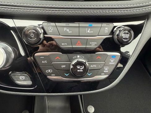 New 2026 Chrysler Pacifica Select w/ S Appearance Package image 20