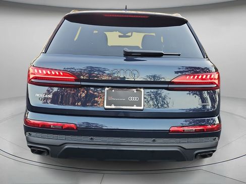 Certified 2025 Audi Q7 2.0T Premium w/ Convenience Plus Package image 6