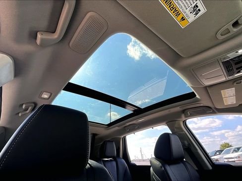 Used 2025 Acura MDX w/ Technology Package image 25