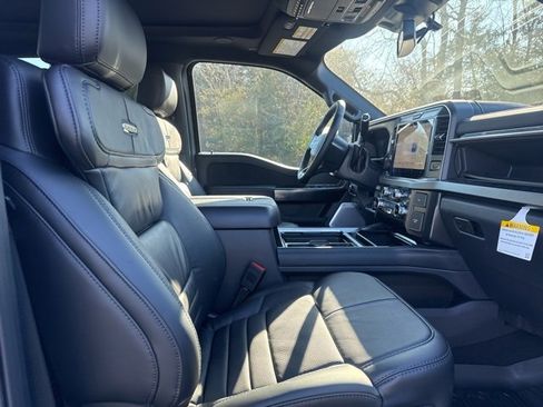 New 2026 Ford F250 Platinum image 25