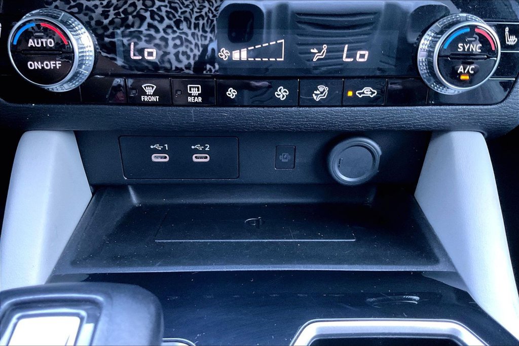 Used 2025 Mitsubishi Outlander SE FWD image 17