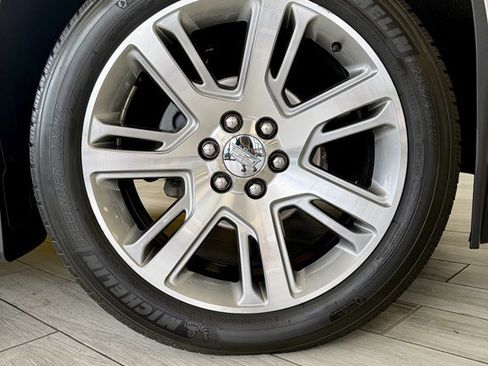 Used 2016 Cadillac Escalade Premium AWD/4WD image 20
