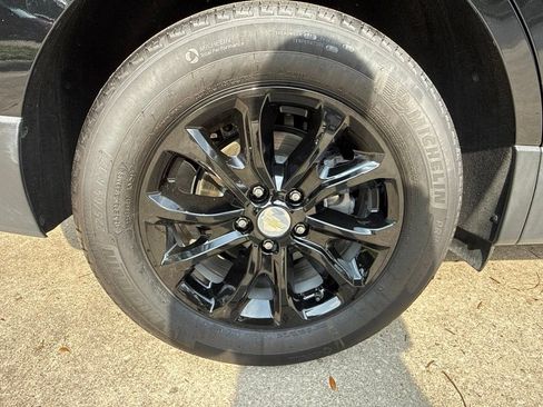 Used 2019 Chevrolet Equinox LT FWD image 39